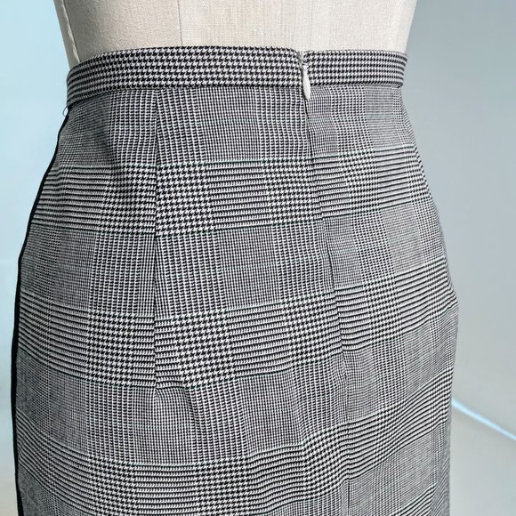 Piazza Sempoine Black & White Houndstooth/Plaid Mixed Pattern Wool Skirt Sz. 44 - Picture 7 of 11